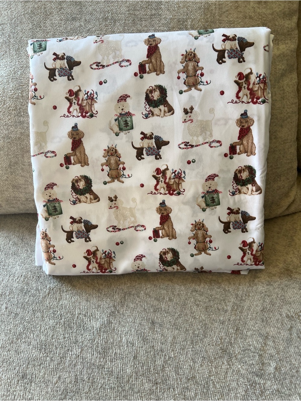 Holiday Puppies White Queen Flat Sheet – Festive Christmas Bedding